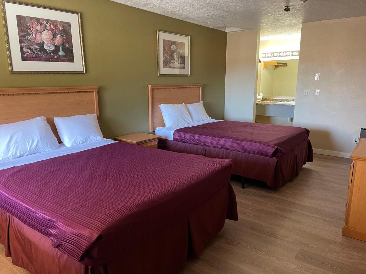 Centralia Inn エクステリア 写真