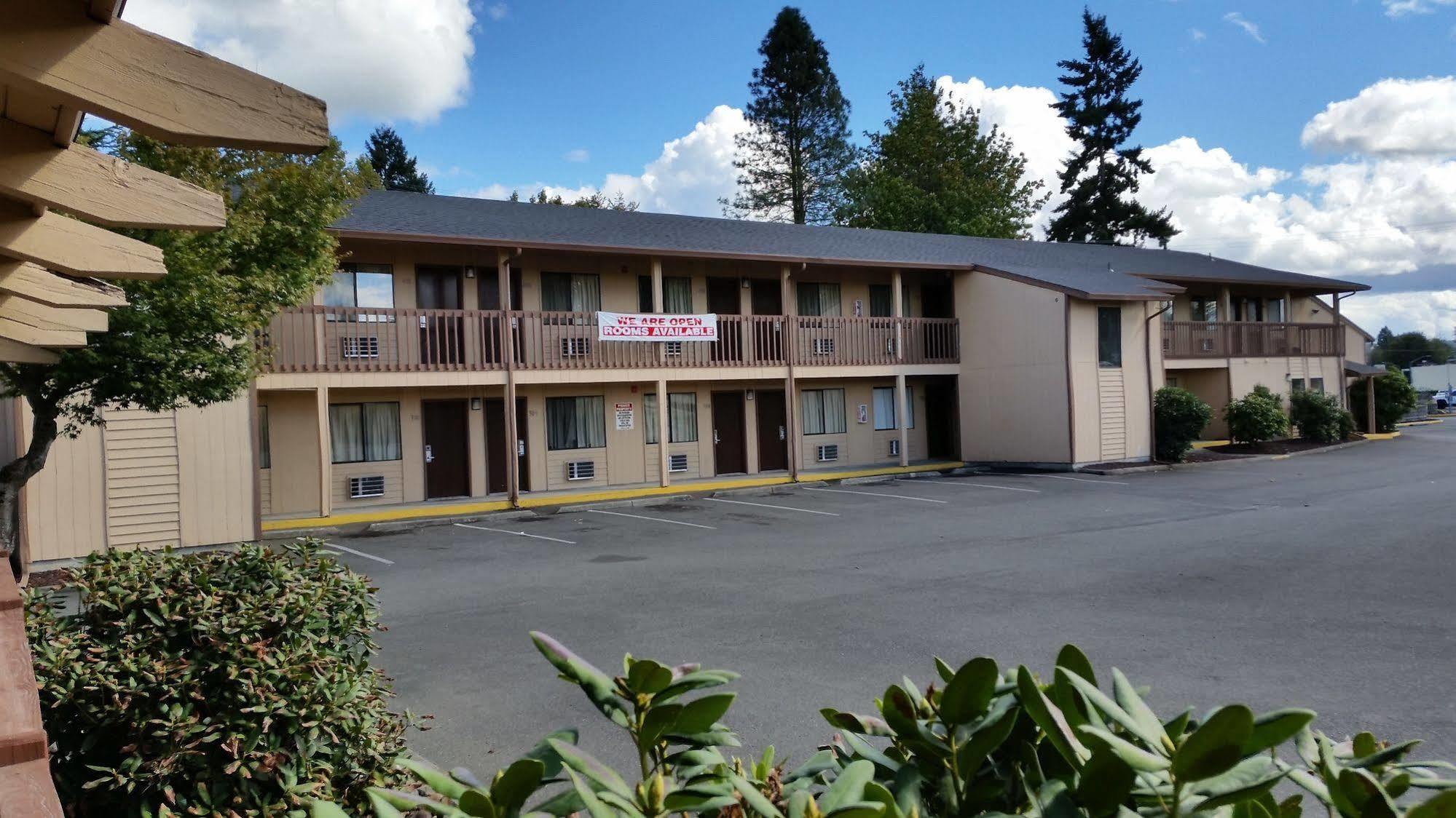 Centralia Inn エクステリア 写真
