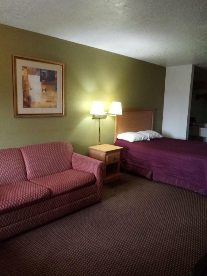 Centralia Inn エクステリア 写真